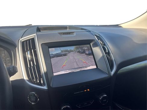 Used 2020 Ford Edge SE FWD image 33