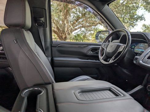 Used 2022 Chevrolet Tahoe RST w/ Luxury Package image 16