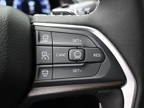 New 2026 Jeep Grand Cherokee L Limited AWD/4WD image 4