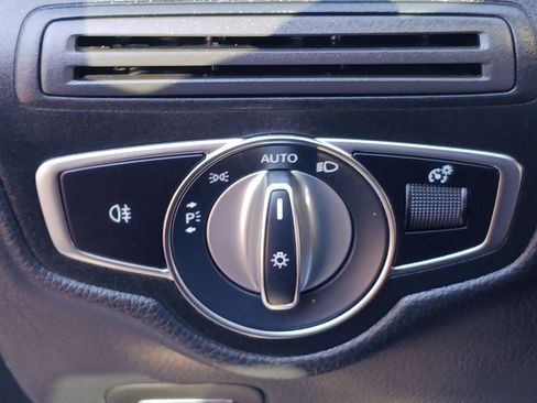 Used 2021 Mercedes-Benz GLC 300 4MATIC image 18