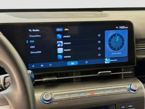 Used 2025 Hyundai Kona SEL image 21