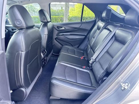 Used 2018 Chevrolet Equinox Premier FWD image 15