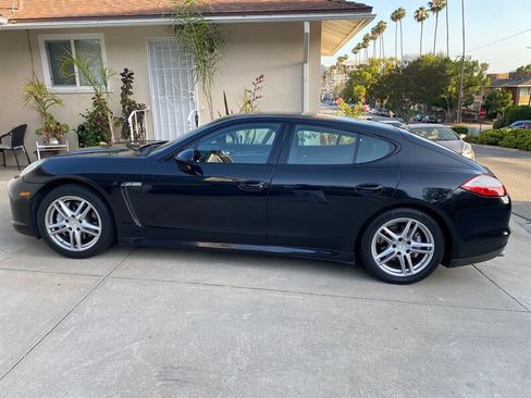 Used 2011 Porsche Panamera 4 AWD/4WD image 2