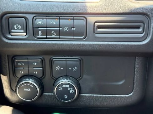 Used 2023 Chevrolet Tahoe Z71 AWD/4WD image 21