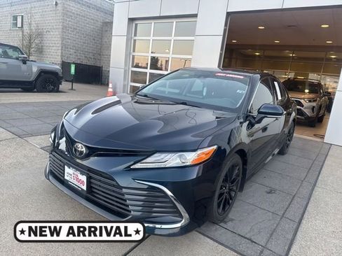 Used 2021 Toyota Camry XLE w/ Navigation Package image 1