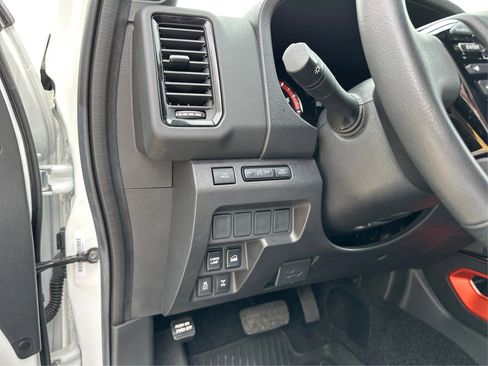 Used 2024 Nissan Frontier PRO-4X w/ Off-Road Protection Package AWD/4WD image 19
