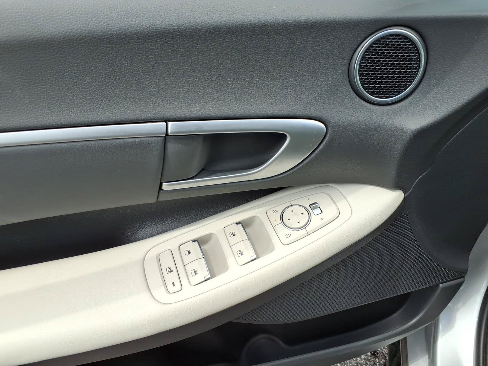 New 2025 Hyundai Sonata SEL FWD image 11
