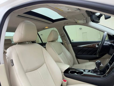 Used 2015 INFINITI Q50 Premium w/ Technology Package RWD image 15