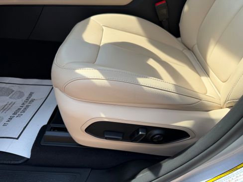 Used 2024 Jeep Grand Cherokee Limited w/ Trailer Tow Package image 10