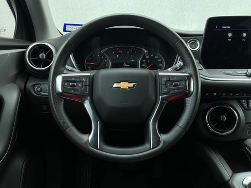 Used 2025 Chevrolet Blazer LT image 33