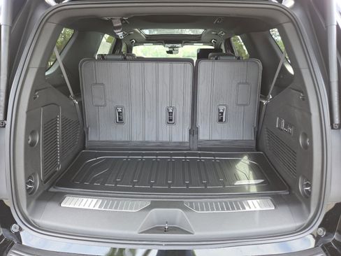 New 2026 GMC Yukon AT4 AWD/4WD image 24