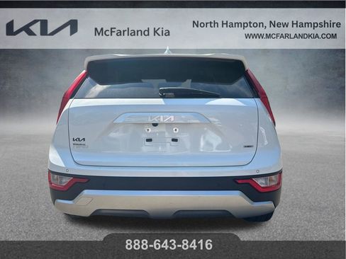 Used 2023 Kia Niro EX FWD image 9