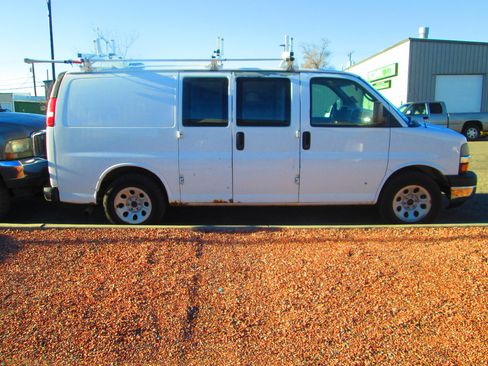Used 2012 Chevrolet Express 1500 AWD image 1