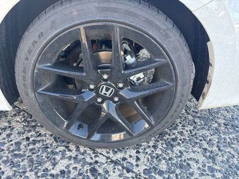 Used 2023 Honda Civic Sport image 25