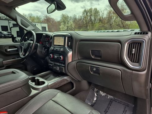 Used 2022 Chevrolet Silverado 2500 LTZ w/ LTZ Plus Package image 29