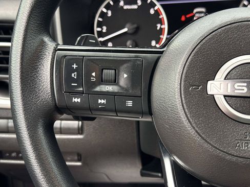 Used 2023 Nissan Rogue SV AWD/4WD image 18