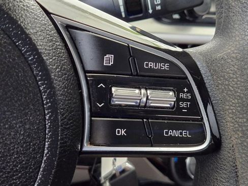 Used 2019 Kia Forte LXS image 18