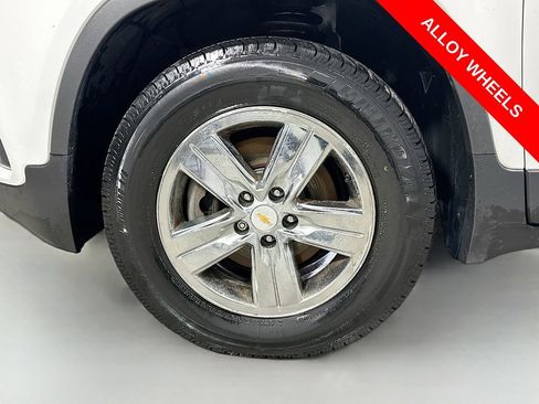 Used 2018 Chevrolet Trax LT w/ LT Convenience Package image 31