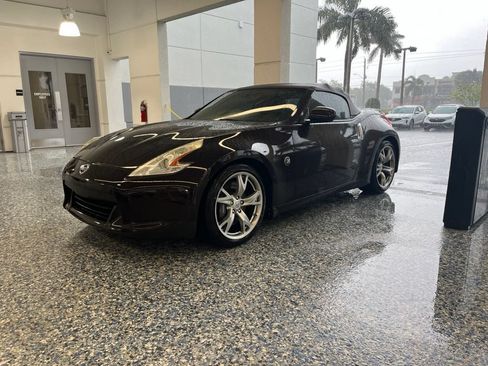 Used 2012 Nissan 370Z Touring w/ Sport Pkg RWD image 1
