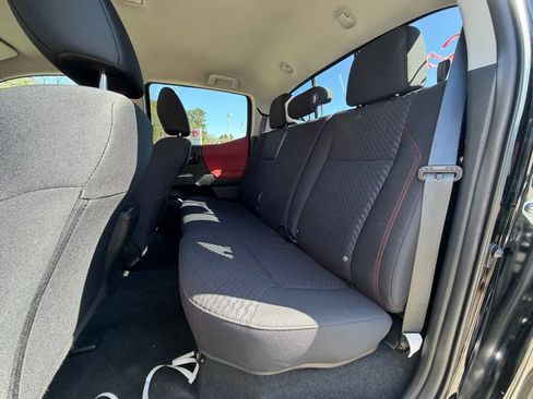 Used 2022 Toyota Tacoma SR5 w/ Technology Package image 6