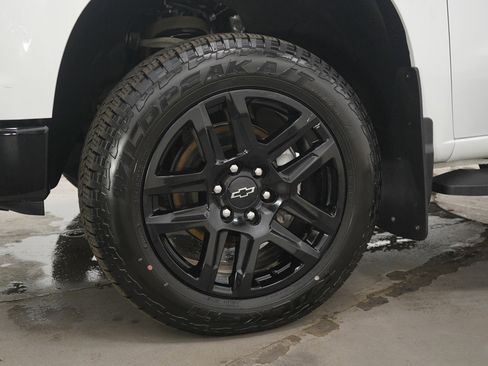 Used 2024 Chevrolet Silverado 1500 LT Trail Boss w/ LT Trail Boss Premium Package image 27