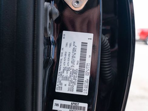 Used 2020 Toyota Tundra SR5 w/ SR5 Upgrade Package AWD/4WD image 29