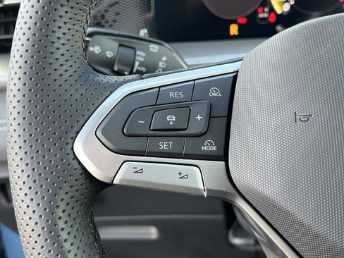 New 2026 Volkswagen Tiguan SE R-Line image 24