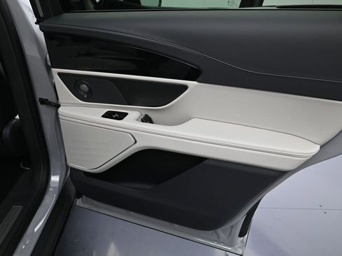 New 2026 Lincoln Nautilus Premier w/ Equipment Group 102A image 39