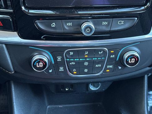 Used 2019 Chevrolet Traverse LT image 23