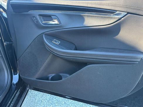Used 2018 Chevrolet Impala LT image 35