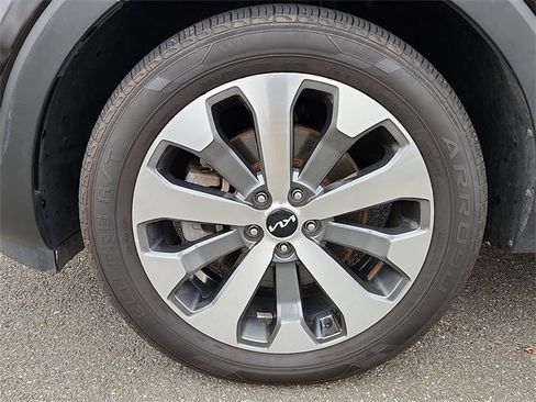 Used 2022 Kia Telluride S image 8