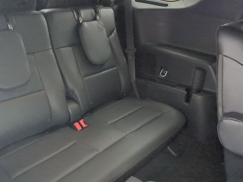 Used 2025 Ford Explorer ST image 25