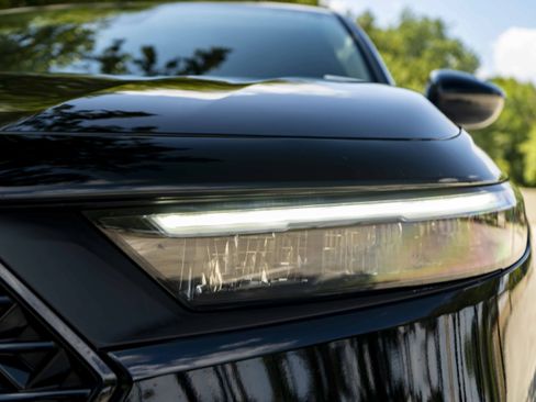Used 2025 Honda Accord LX image 11