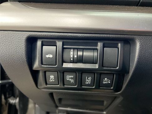Used 2018 Subaru Legacy 3.6R Limited AWD/4WD image 18