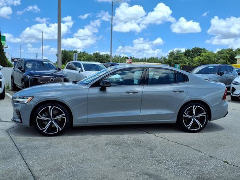 Certified 2025 Volvo S60 B5 Plus AWD/4WD image 4