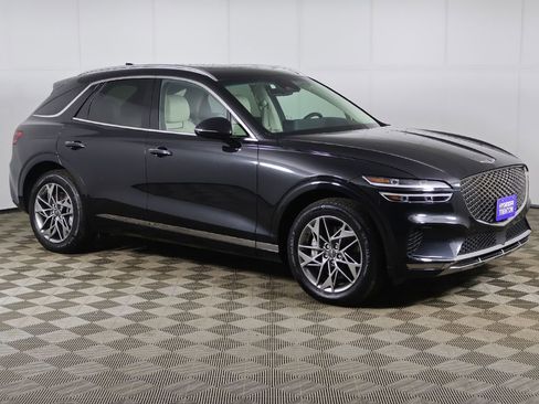 Used 2023 Genesis GV70 2.5T w/ Select Package AWD/4WD image 2