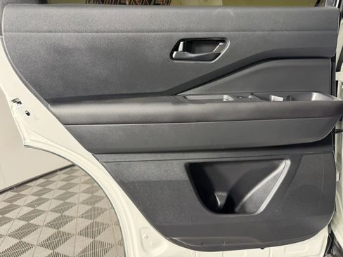 Used 2025 Nissan Pathfinder Rock Creek image 45