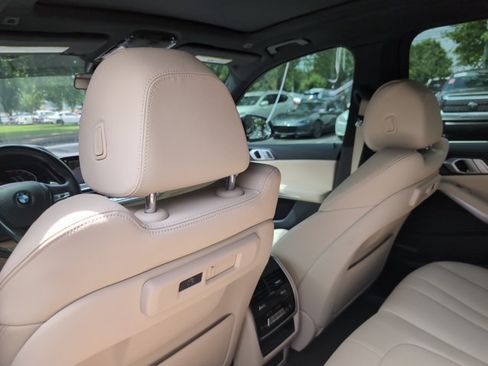 Used 2019 BMW X5 xDrive40i w/ Premium Package 2 AWD/4WD image 18