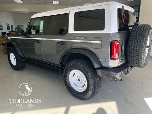 New 2025 Ford Bronco Heritage Edition image 6