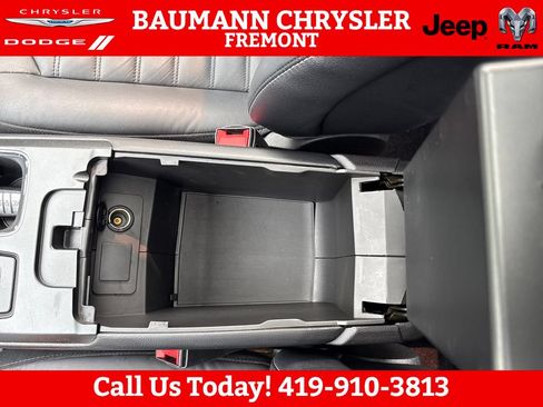 Used 2017 Ford Fusion SE FWD image 25