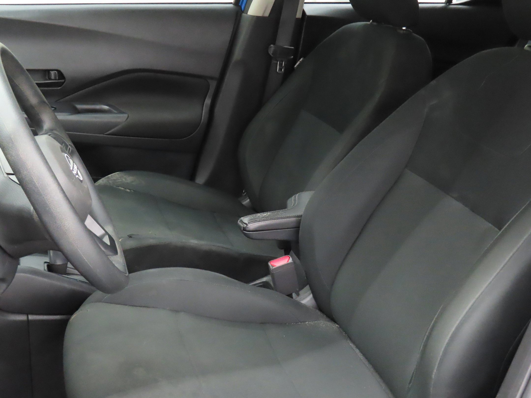 Used 2024 Nissan Kicks S FWD image 11