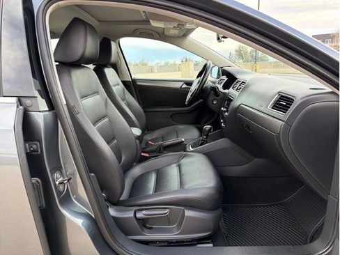 Used 2013 Volkswagen Jetta TDI FWD image 14