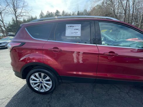 Used 2017 Ford Escape Titanium image 10