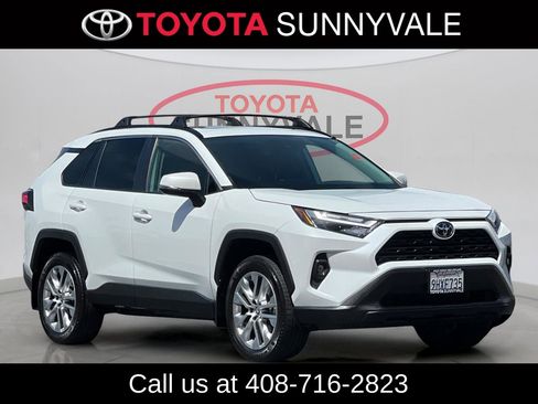 Used 2023 Toyota RAV4 XLE Premium FWD image 10