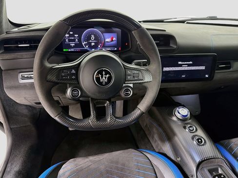 Used 2022 Maserati MC20 Coupe RWD image 11