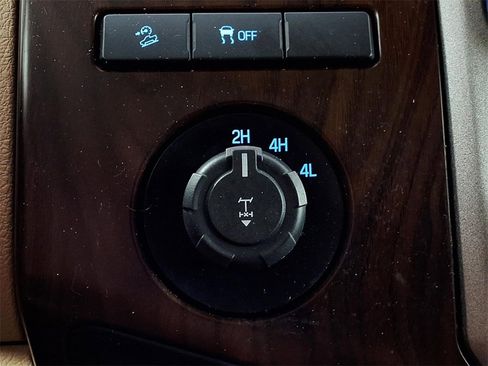 Used 2016 Ford F250 Lariat w/ Lariat Ultimate Package image 17