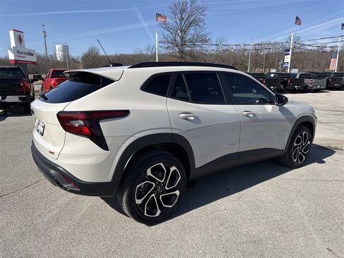 New 2026 Chevrolet Trax RS w/ Driver Confidence Package image 7