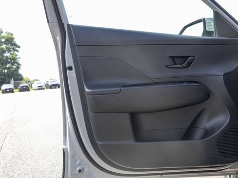 Certified 2025 Hyundai Kona SEL AWD/4WD image 26
