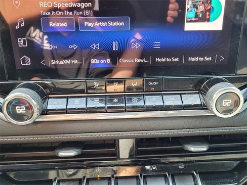 Used 2024 Chevrolet Colorado LT w/ LT Convenience Package image 18