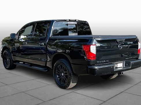 Used 2019 Nissan Titan SV w/ SV Convenience Package image 12